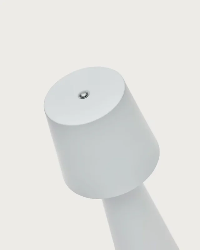 Lámpara de mesa Arenys - pequeña de metal con acabado pintado blanco en Blanco - Lámparas de mesa, Uruguay | Kavehome, vista 7
