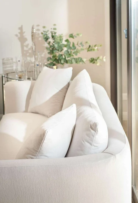 SILLON GINEBRA CURVO - LINO ANTIMANCHAS en Blanco - Sillones y sofás, Uruguay | La Iberica, vista 19