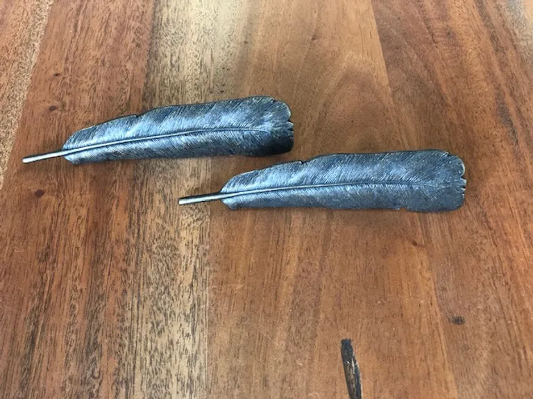 Tirador Pluma en Gris - Decoración, Uruguay | Martinika Deco
