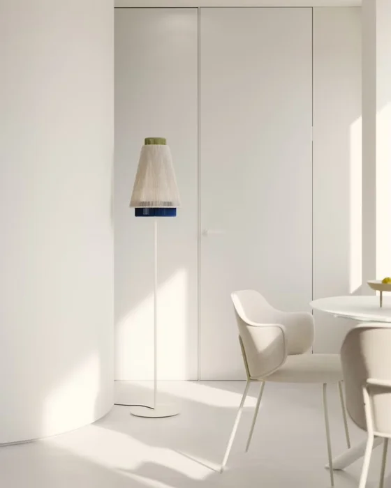 Lámpara de pie Yuvia de algodón con acabado beige y azul en Multicolor - Lámparas de pie, Uruguay | Kavehome, vista 2