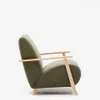 Butaca Meghan de chenilla verde y madera maciza de fresno con acabado natural en Verde - Butacas, banquetas y puffs, Uruguay | Kavehome, vista 7 de 9