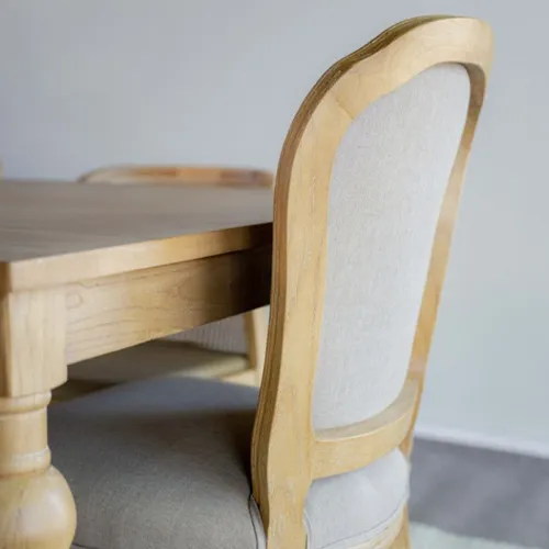 Silla Signora / Madera y tapizado beige en Beige, Rústico - Sillas, Uruguay | Fabrica Italiana