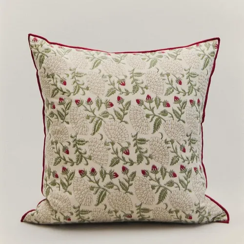 FUNDA COJÍN FLORES FRESAS en Multicolor - Textiles, Uruguay | Zara Home