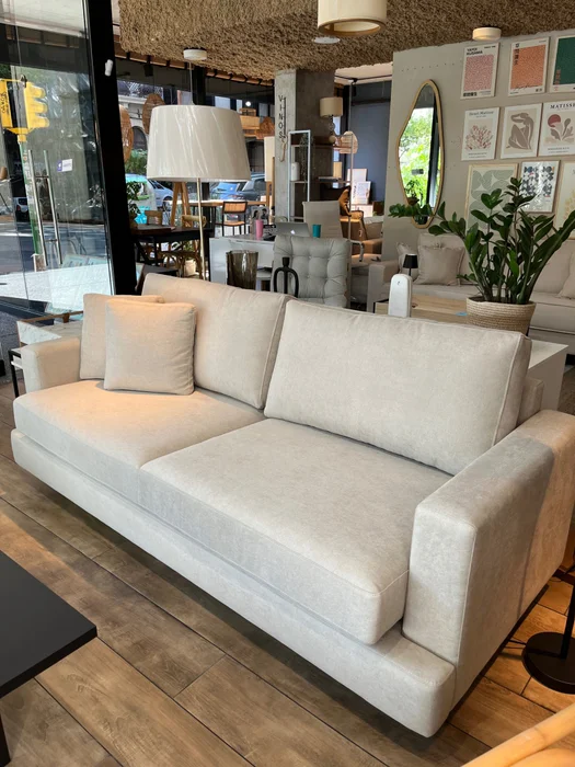 Sofa Dublin 3 Cuerpos (210 cm) EASY CLEAN - Beige en Madera natural - Sillones y sofás, Uruguay | Berna Home, vista 5