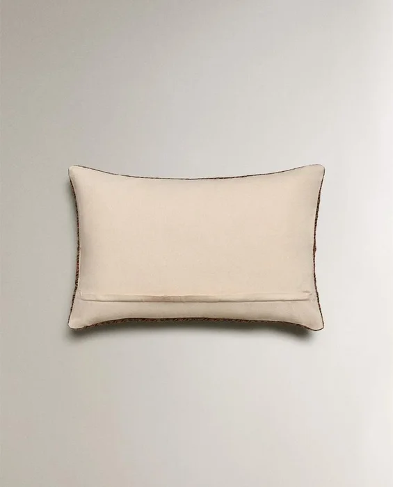 FUNDA COJÍN CUADROS GEOMÉTRICO en Multicolor - Textiles, Uruguay | Zara Home, vista 4