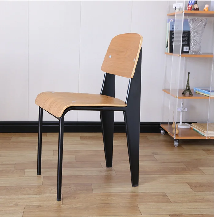 Silla Standard - Madera Natural y Hierro Negro en Madera natural - Sillas, Uruguay | Berna home, vista 2