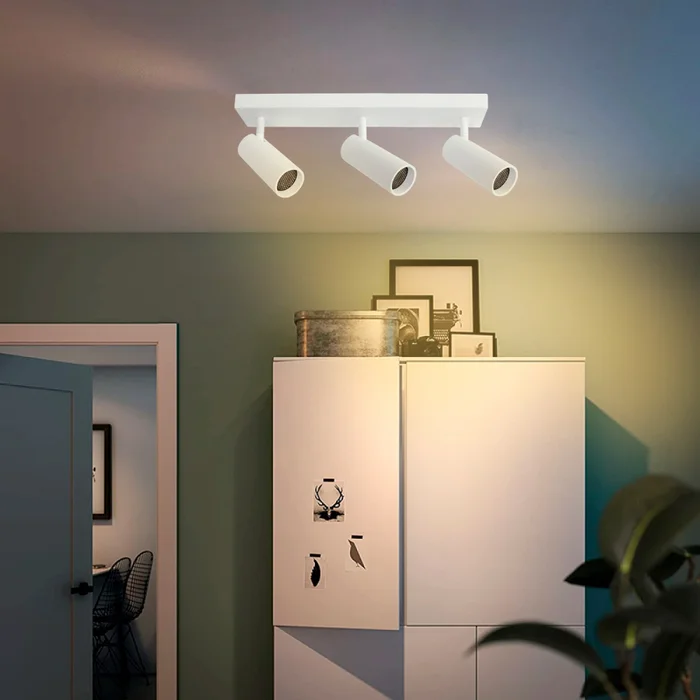 Luminaria de Adosar Long Leticia Triple Orientable Blanca en Blanco - Lámparas colgantes, Uruguay | Serlux, vista 2