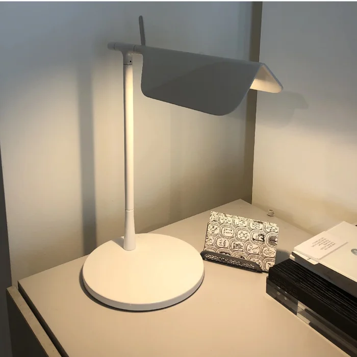 Luminaria de Mesa Versalles Blanco en Blanco - Lámparas de mesa, Uruguay | Serlux, vista 4