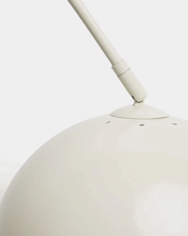 Lámpara de pie Madali de acero - con acabado blanco y mármol blanco en Blanco - Lámparas de pie, Uruguay | Kavehome, vista 4