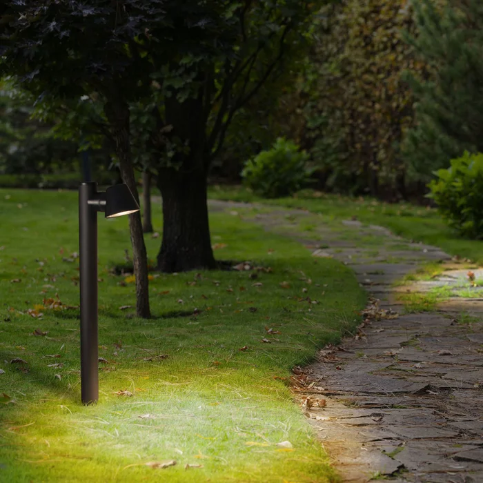 Cone en Negro - Lámparas de pie, Uruguay | Darko Lighting, vista 2