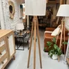 Lámpara De Pie Tripe Economy - Madera Natural - Lámparas de pie, Uruguay | Berna home, vista 3 de 9