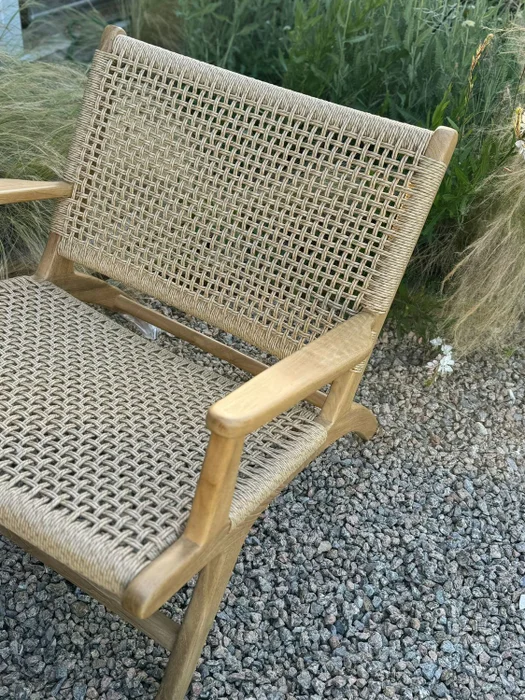 BUTACA PARIS CON BRAZOS NATURAL en Madera natural - Muebles para el exterior, Uruguay | Masinfinito Casa, vista 3