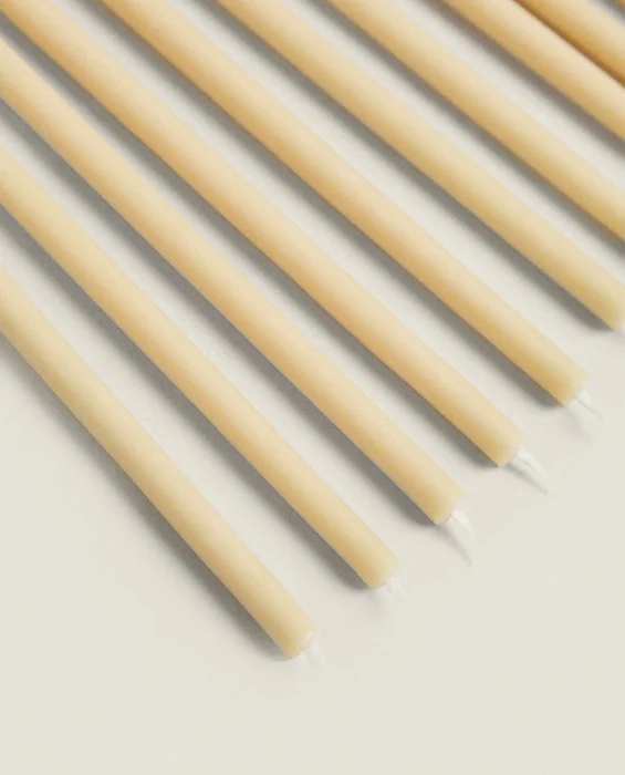 PACK VELAS FINAS DECORATIVAS CILINDRO (PACK DE 10) en Beige - Velas y Portavelas, Uruguay | Zara Home, vista 5