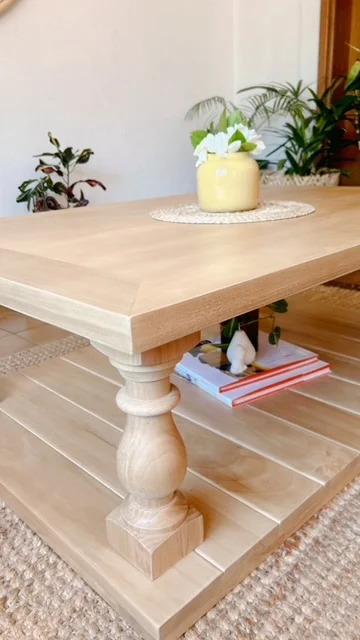 Mesa ratona patas torneadas en Madera natural - Mesas de living, Uruguay | Decoramuss, vista 3