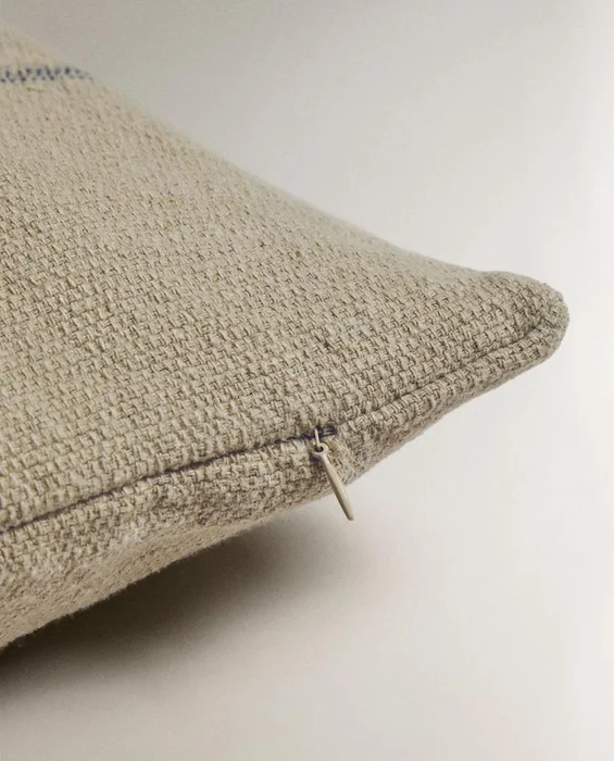 FUNDA COJÍN LÍNEA CONTRASTE en Beige - Textiles, Uruguay | Zara Home, vista 4