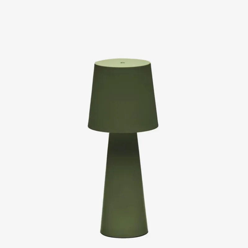 Lámpara de mesa Arenys - grande de exterior de metal con acabado pintado verde en Verde - Muebles para el exterior, Uruguay | Kavehome