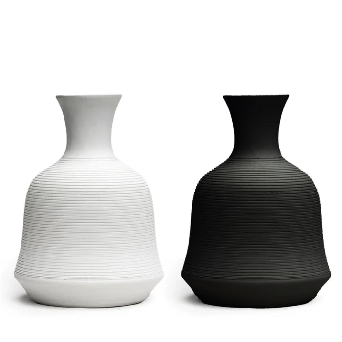 FLORERO CERAMICA D20x31CM BLANCO/NEGRO MATE en Blanco - Jarrones, Uruguay | Koz