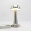 Lámpara de Mesa Samoa Portátil Recargable Nickel en Plateado - Lámparas de mesa, Uruguay | Serlux, vista 2 de 6