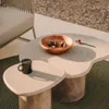 Mesa de centro Macarella de cemento - 83 x 77 cm en Gris - Mesas de living, Uruguay | Kavehome, vista 3 de 5