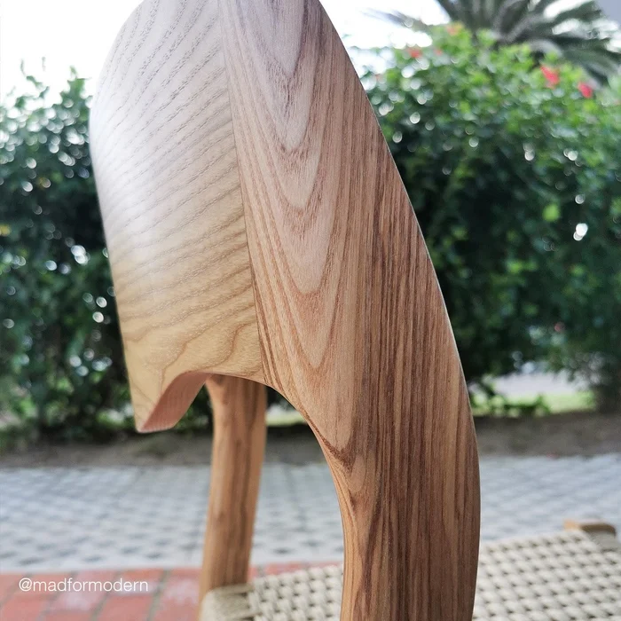 Number 71 | Niels Otto Møller en Madera natural - Sillas, Uruguay | Mad for Modern, vista 2