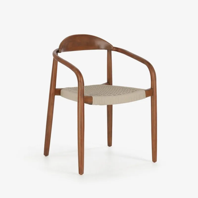 Silla Nina madera maciza eucalipto acabado nogal y cuerda beige en Marrón - Sillas, Uruguay | Kavehome