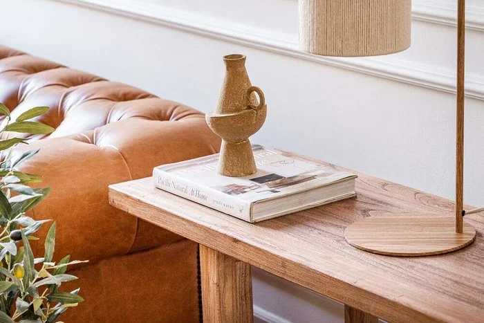 MESA DE ARRIMO / CONSOLA GEO - OLMO - 1.40 MTS en Madera natural - Bibliotecas, Uruguay | La Iberica, vista 3