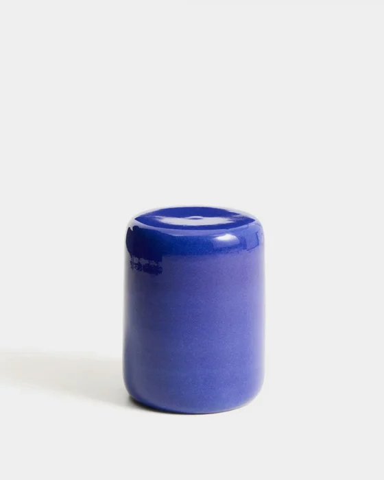 Mesa auxiliar exterior Mesquida de cerámica con acabado azul glaseado Ø 35 cm en Azul - Mesas de arrimo, Uruguay | Kavehome