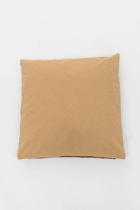 Almohadón Lidia 50x50 - Camel en Beige - Textiles, Uruguay | Indian