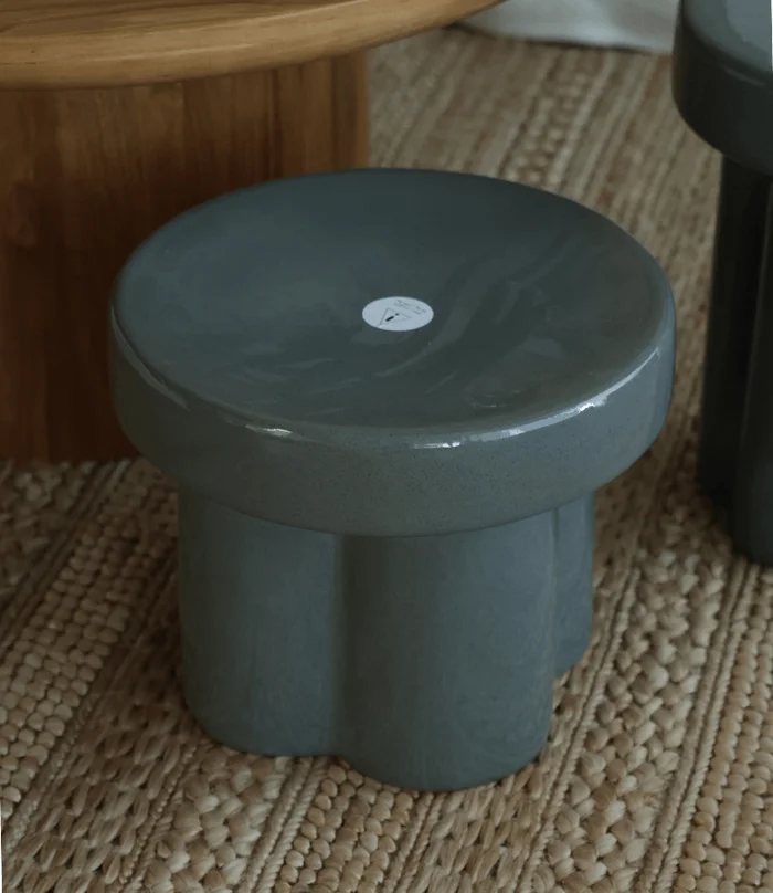 BANCO CERAMICA BL TORU ELEPHANT SKIN D40XH33 en Gris - Butacas, banquetas y puffs, Uruguay | Más Infinito Casa, vista 2