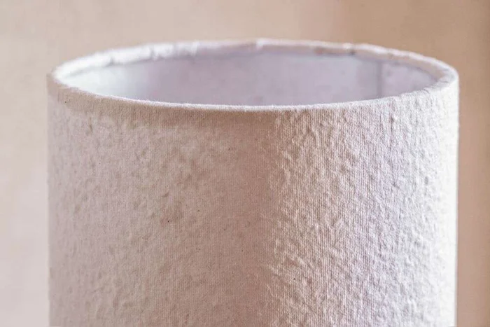 LAMPARA DE MESA RAENI en Blanco - Lámparas de mesa, Uruguay | La Iberica, vista 2