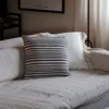 Funda de almohadón algodón 45x45cm - Rayas Taupe en Multicolor - Textiles, Uruguay | Buho Store, vista 2 de 7