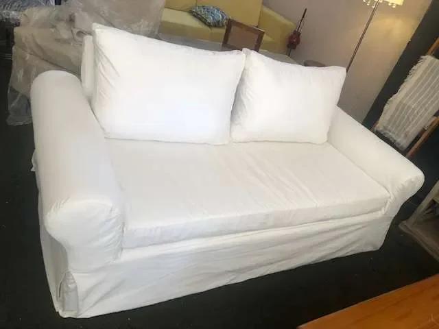 Sofá con funda 3 cuerpos - Sillones y sofás, Uruguay | Viladecó Muebles, vista 2