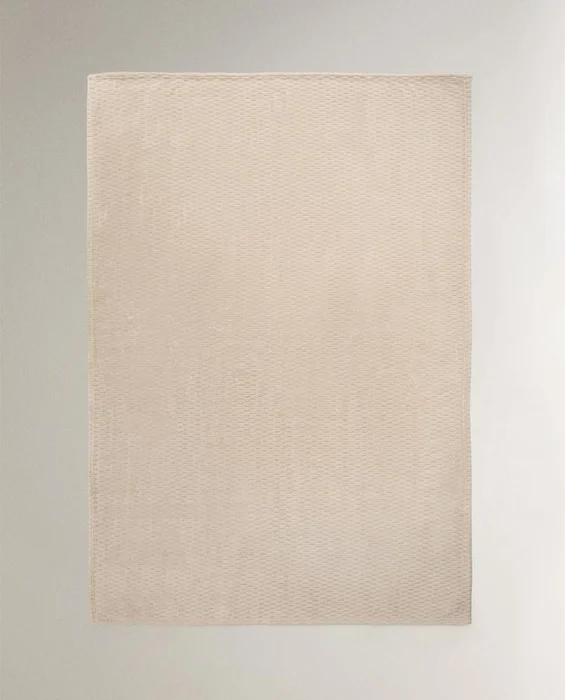 MANTA POLAR TEXTURA - Textiles, Uruguay | Zara Home, vista 2