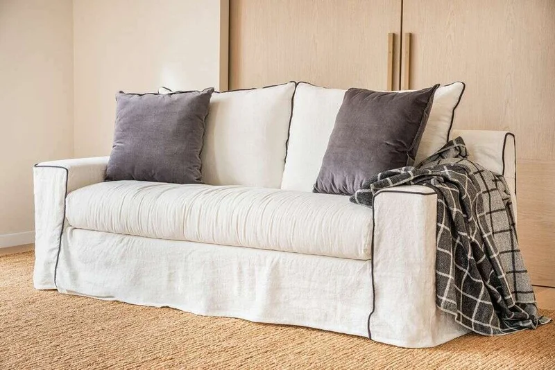 ALMOHADON TERCIOPELO GRIS - 55 X 55 CMS en Gris - Textiles, Uruguay | La Iberica, vista 7