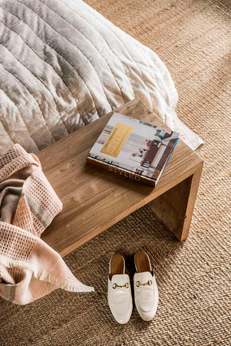 PIE DE CAMA / MESA ANGOSTA / BANCO OLMO NATURAL - 1.10 X 0.35 MTS en Madera natural - Butacas, banquetas y puffs, Uruguay | La Iberica, vista 11