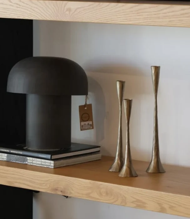 L.MESA CHAMPI H31 en Negro - Lámparas de mesa, Uruguay | Más Infinito Casa