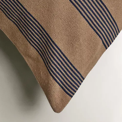 FUNDA COJÍN RAYAS - Textiles, Uruguay | Zara Home