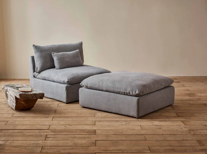 Sofá tapizado Luka en Gris - Sillones y sofás, Uruguay | Pieza Clave