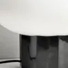 Lámpara de mesa Idela de cristal ahumado y mármol negro - Ø26 cm en Blanco - Lámparas de mesa, Uruguay | Kavehome, vista 6 de 7