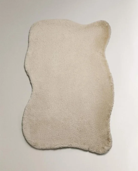 ALFOMBRA PELO IRREGULAR en Beige - Alfombras, Uruguay | Zara Home, vista 3