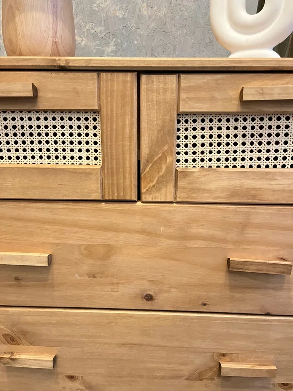 Cómoda Madera de Pino y Rattán Natural - Linea Yakarta en Madera natural - Cómodas, Uruguay | Berna Home, vista 4