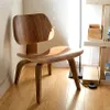 Butaca – Poltrona Eames de Nogal LCW - Butacas, banquetas y puffs, Uruguay | Berna home, vista 5 de 6