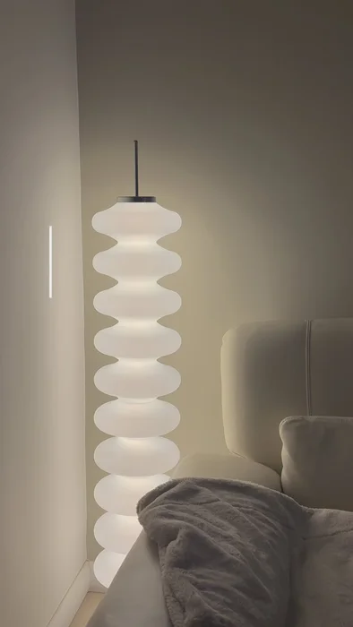 Lámpara Totem en Blanco - Iluminación, Uruguay | CB Studio, vista 3