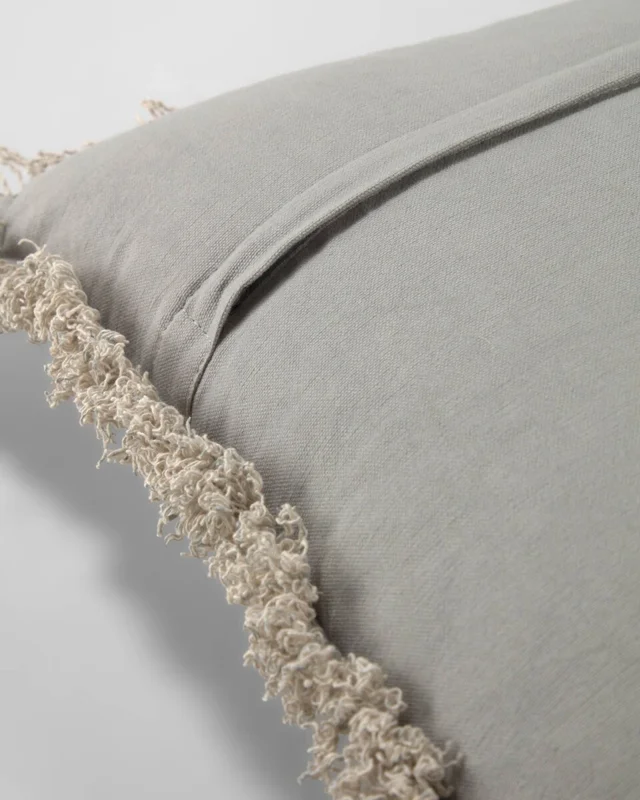 Almohadón Camily 45 x 45 cm - gris claro en Gris - Textiles, Uruguay | Kavehome, vista 4