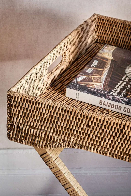BANDEJA DE RATTAN CON SOPORTE / MESA AUXILIAR / BARCITO NUDE en Madera natural - Mesas de living, Uruguay | La Iberica, vista 4