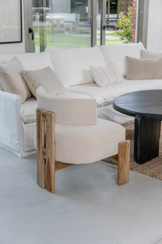 Butaca en madera teca y pana lisa en Beige - Butacas, banquetas y puffs, Uruguay | Entrecasa, vista 4
