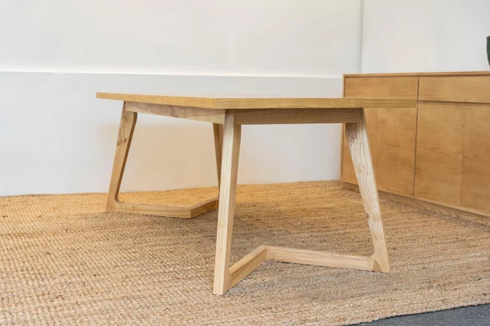 Mesa Comedor LIV en Madera natural - Mesas de comedor, Uruguay | Marvic, vista 2