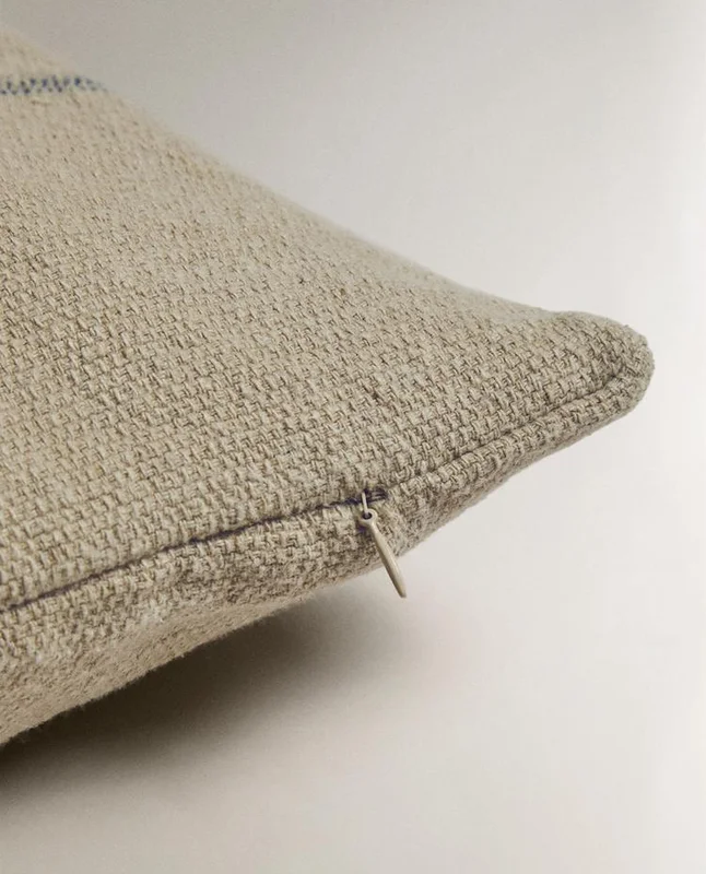 FUNDA COJÍN LÍNEA CONTRASTE en Beige - Textiles, Uruguay | Zara Home, vista 4