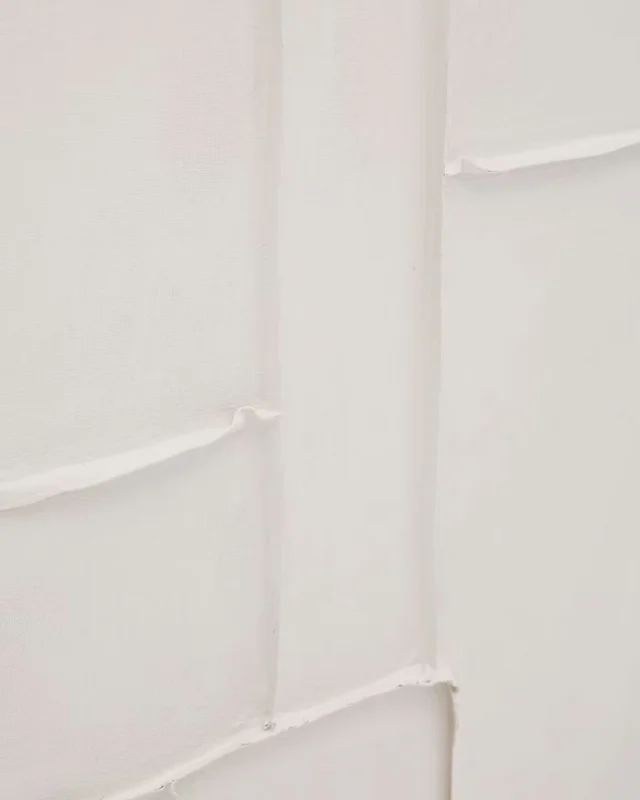 Cuadro Klis de lino con formas geométricas blanco - 60 x 90 cm en Blanco - Decoración de pared, Uruguay | Kavehome, vista 5