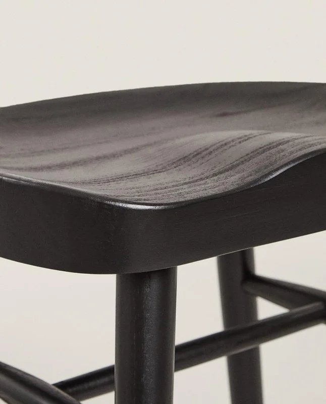 TABURETE MADERA PINO en Negro - Sillas, Uruguay | Zara Home, vista 5